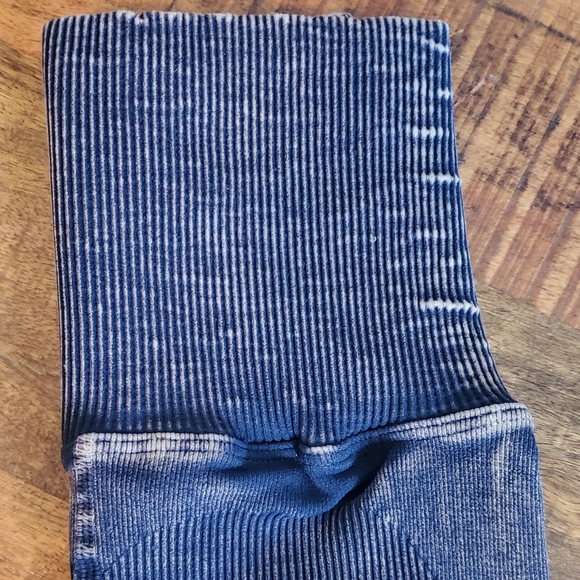 💙 Free People Ultra High Rise Happiness Runs Leggings 💙 - Picture 5 of 16